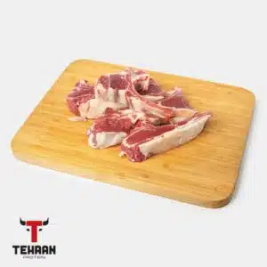 گوشت دنده گوسفندی، مناسب کباب معروف شیشلیک، قابل ارایه به صورت خرد شده در بسته بندی بهداشتی